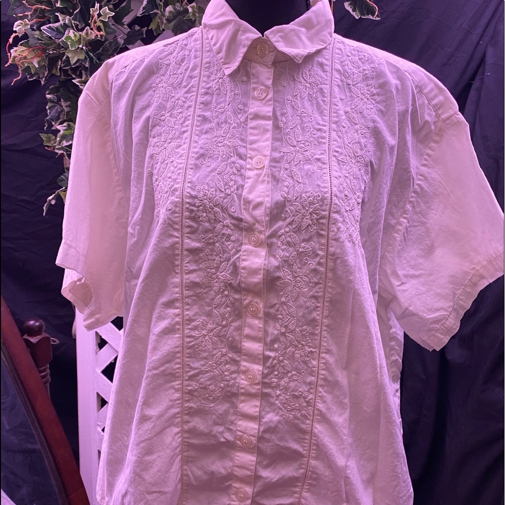 22W Bright White embroidery top button down